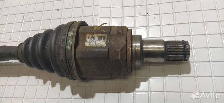 Полуось передняя левая Toyota Camry V30