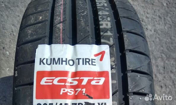 Kumho Ecsta PS71 275/40 R19 105Y