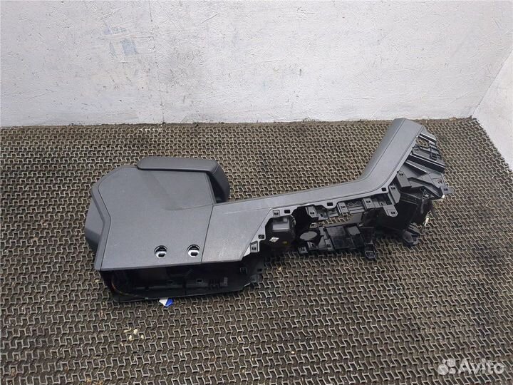 Консоль салона Volkswagen Tiguan, 2020