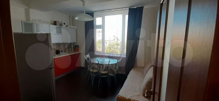 2-к. квартира, 63 м², 3/10 эт.