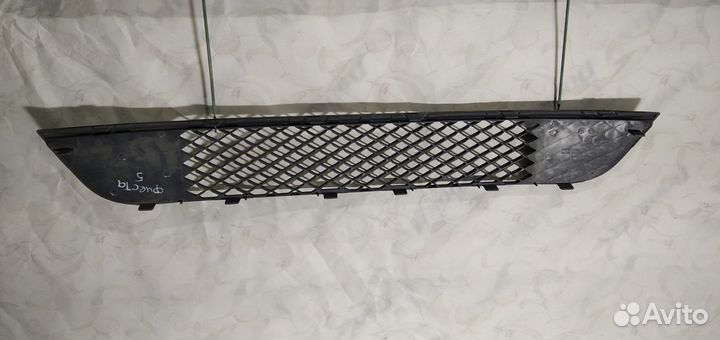Решетка переднего бампера форд фиеста 5