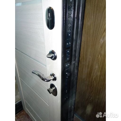 Входная дверь Троя Серебро 100мм