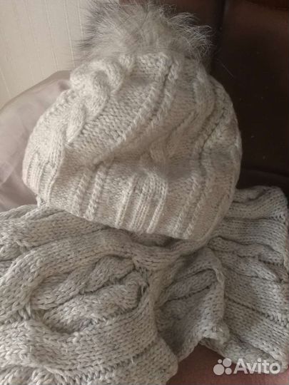 Шапка с шарфом женская