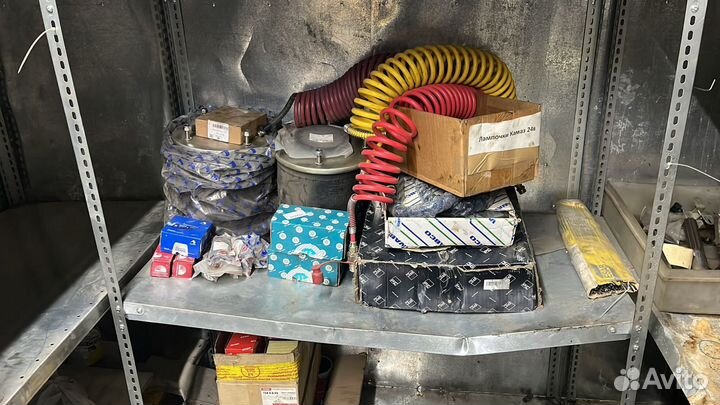 Запчасти на прицеп Schmitz