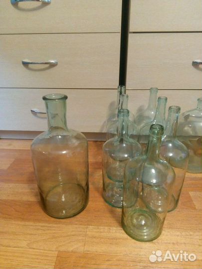 Старинные бутылки бутыли графины разные