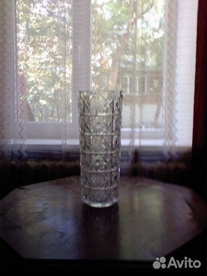 Хрустальная ваза