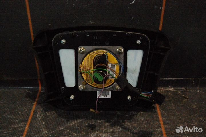 Подушка безопасности руля - BMW 3 E46 (1998-06гг)