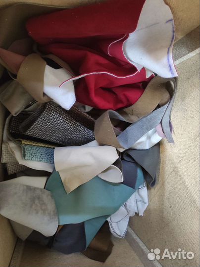 Обрезки мебельной ткани