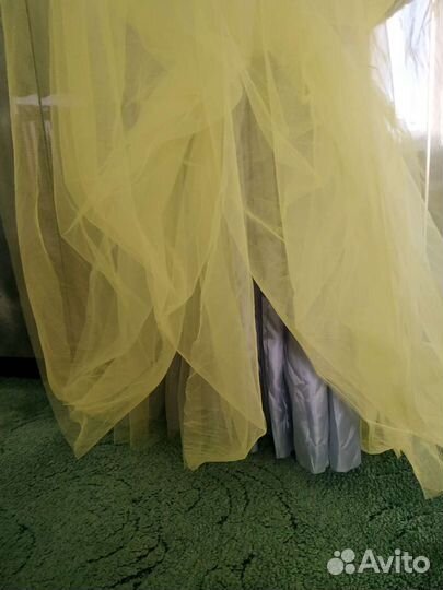 Платье праздничное