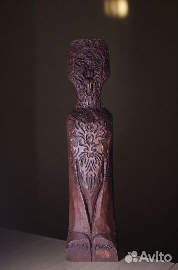 Статуэтка из дерева