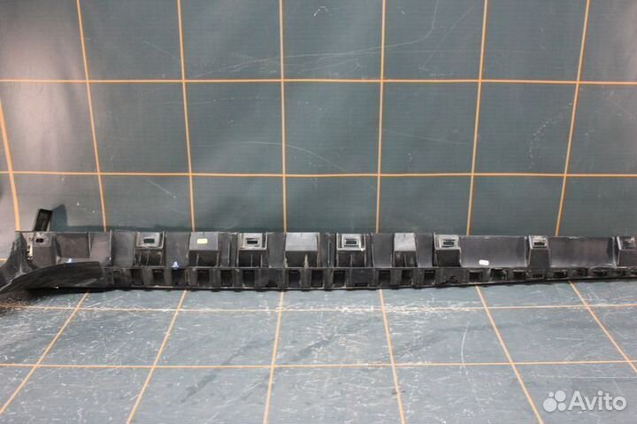 Renault Duster - Накладка порога левая