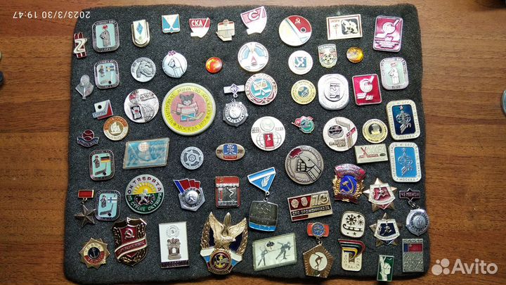 Значки футбол, хоккей, гербы и другие