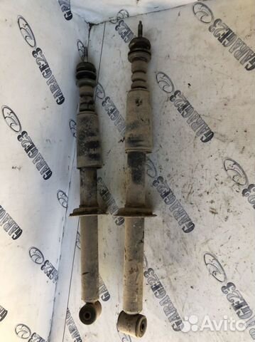 Задние стойки Audi 80