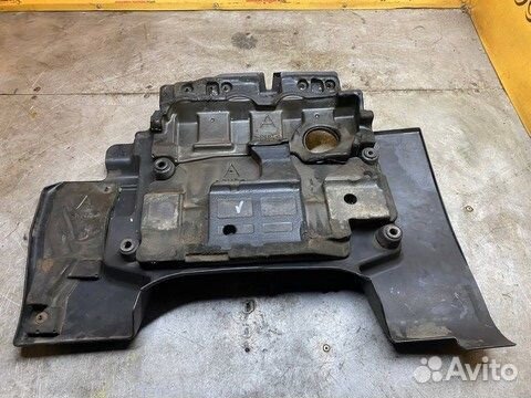 Декоративная крышка двигателя Toyota Avensis T250