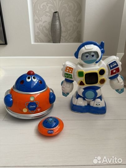 Развивающая игрушка -робот Chicco