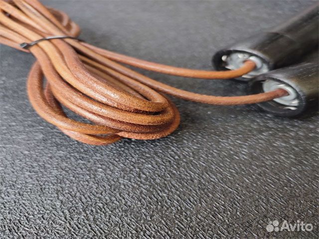 Скакалка кожаная USA style (дерево,кожа)