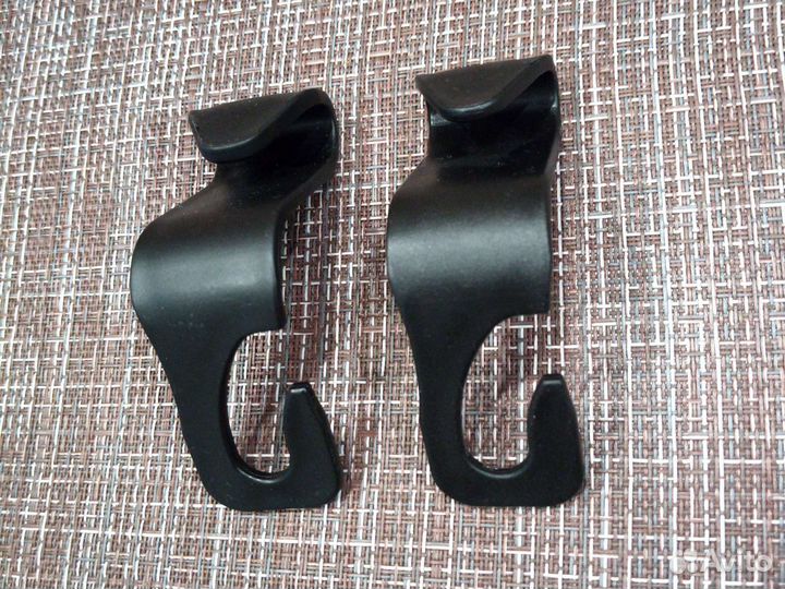 Крючки за подголовник на спинку сиденья универс