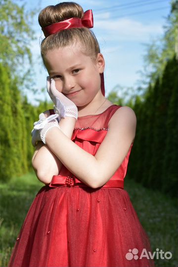 Красное платье