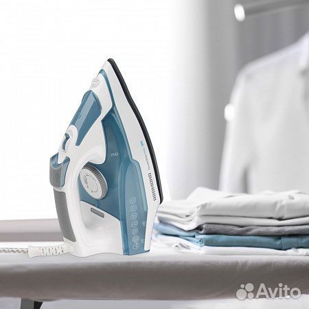Утюг Redmond RI-C278 новый