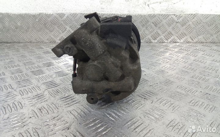 Компрессор системы кондиционирования Renault Megan