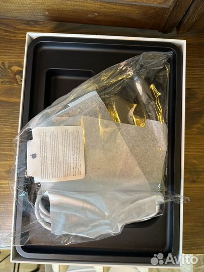 Коробка от macbook pro 13