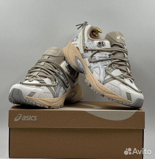 Кроссовки Asics Gel Kahana для спорта и жизни