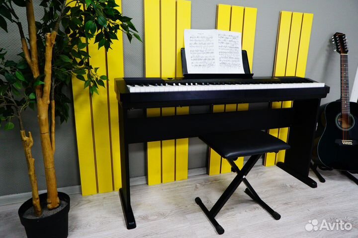 Цифровое фортепиано casio + Аксессуары