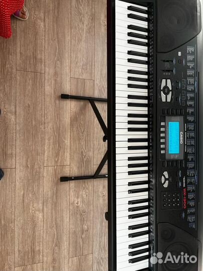 Синтезатор casio wk1300, стойка, блок питания