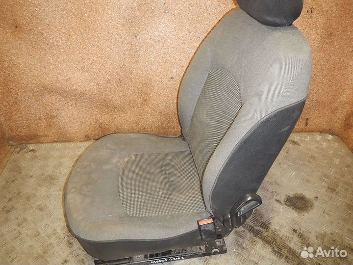 Сиденье переднее правое, Peugeot (Пежо) -206 (98)