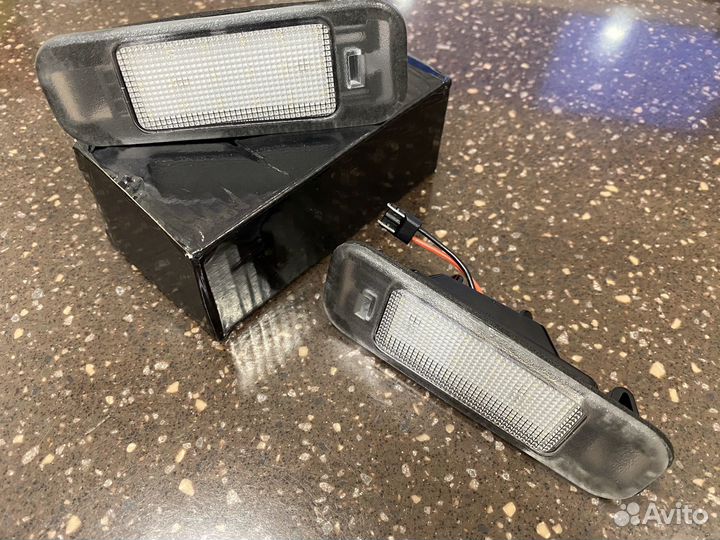 Подсветка номера Kia Rio 3