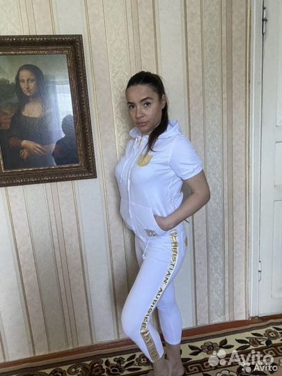 Костюм женский