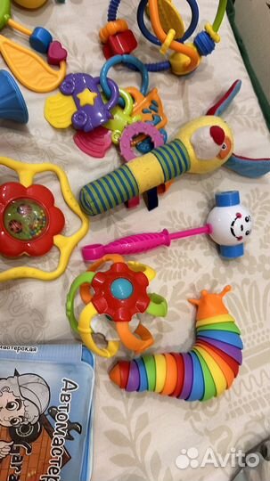 Погремушки, развивающие игрушки, прорезыватели