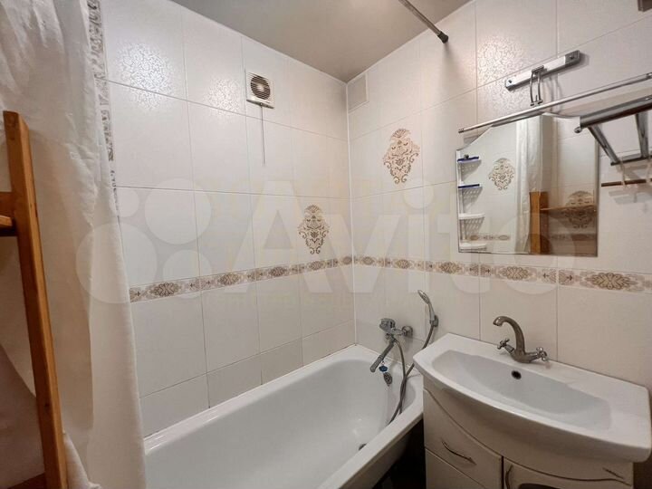 2-к. квартира, 65 м², 2/3 эт.