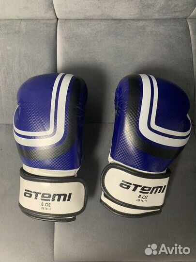 Боксерские перчатки 8 oz