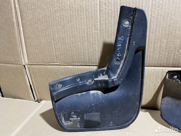 Брызговик задний Volkswagen Jetta 6