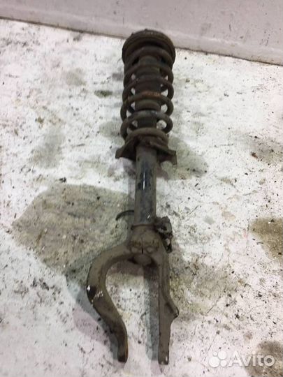 Стойка передняя правая в сборе