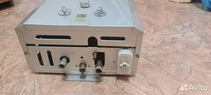 Газовый проточный водонагреватель