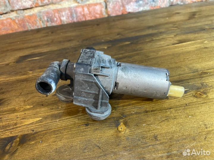 Помпа печки Bmw 3 E90 N46B20 11