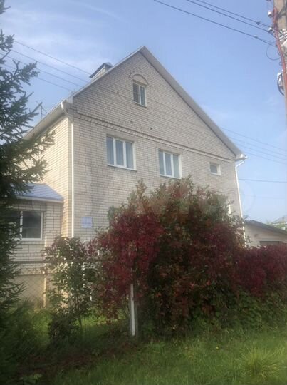 Коттедж 370 м² на участке 25 сот.