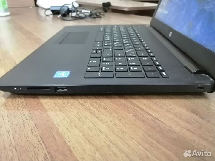 Ноутбук HP 15-ra058ur