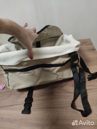 Переноска для животных в авто