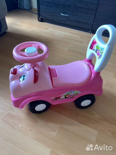 Детская машинка розовая толокар панда