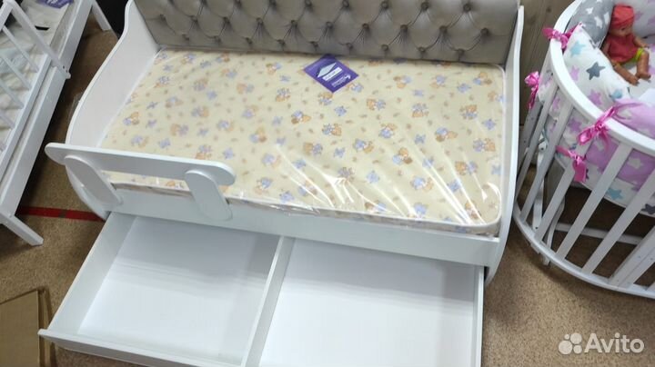Детская кровать -тахта с мягкой спинкой