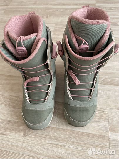 Сноубордические ботинки женские 38