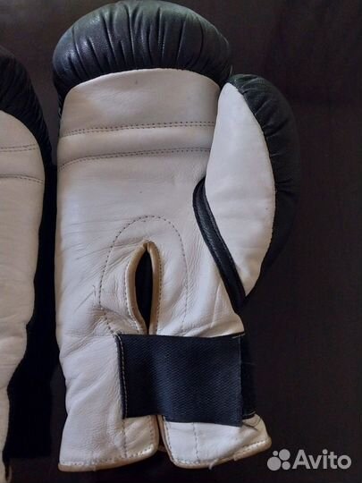Боксерские перчатки