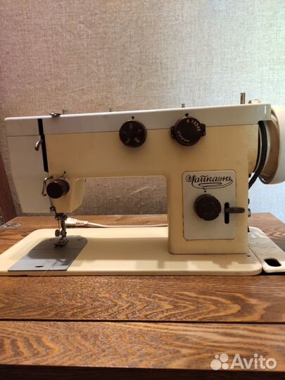 Швейная машинка чайка 143 с электроприводом