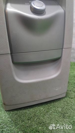 Консоль центральная с подлокотником Subaru Tribec