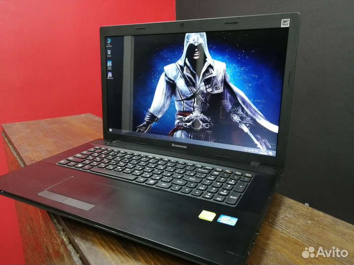 Ноутбук 17,3 / i7 / 8Gb / 128SSD + 500HDD