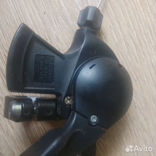 Передний переключатель shimano altus + манетка