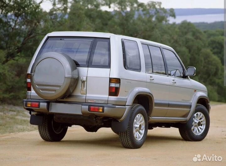 Задние фонари Opel Monterey